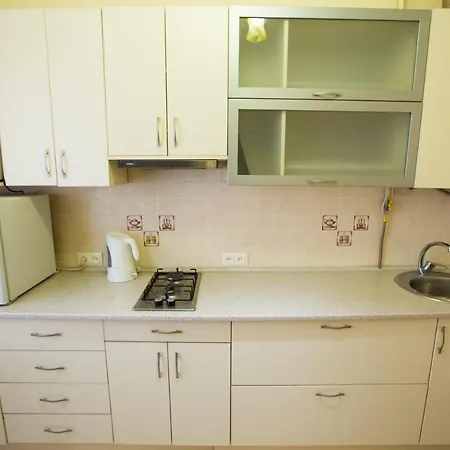 простора від власника на проспекті шевченка 14 напроти макдональтсу *